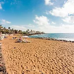 Apartamento Casa Patty, Piscinas Climatizadas, Primera Linea Costa Teguise